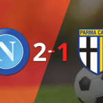 Napoli se lo dio vuelta a Parma y le ganó 2 a 1 con gol agónico