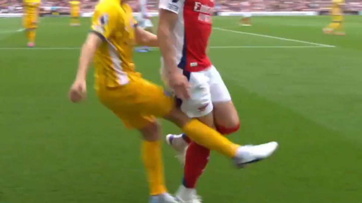 Premier League : Declan Rice est exclu après avoir subi une grosse faute (vidéo)