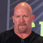 Stone Cold Steve Austin remet en question le CTE dans un documentaire