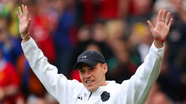 New signing - Manuel Ugarte