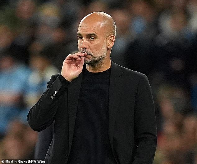 Pep Guardiola croit que les rivaux de Manchester City veulent les voir disparaître.