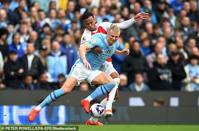 Guardiola a attisé les tensions avant le choc de son équipe contre Arsenal.