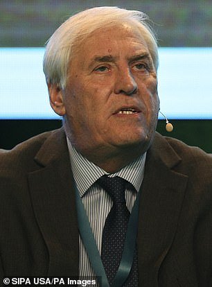 Keith Hackett en désaccord avec Dermot Gallagher sur l'incident