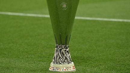 Le trophée de la Ligue Europa avant la finale 2023-2024 entre l'Atalanta et le Bayer Leverkusen au stade de Dublin le 22 mai 2024.