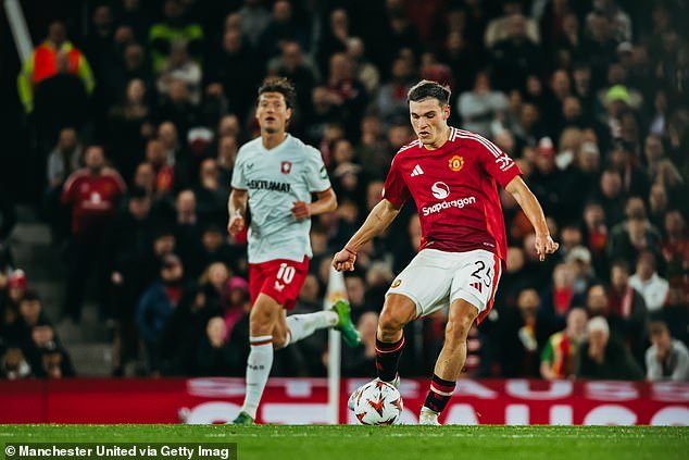 Ugarte a complété 59 de ses 73 passes contre FC Twente