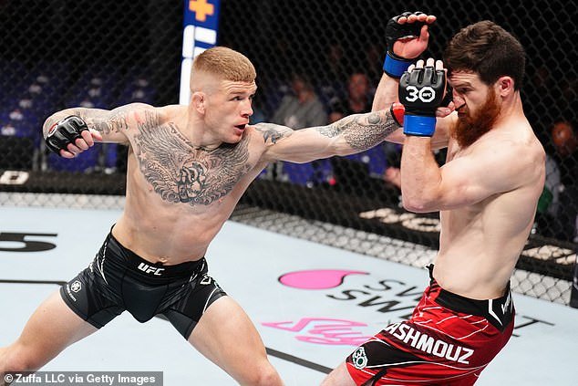 Duncan lors d'une victoire à l'UFC