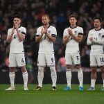 Angleterre et Grèce rendent hommage à George Baldock ce soir