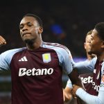 Jhon Duran en colère après son remplacement lors de la victoire d'Aston Villa