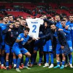 L'Émotion de l'Équipe de Grèce après la Mort de George Baldock