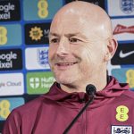 Lee Carsley défend ses tactiques audacieuses après la défaite contre la Grèce
