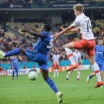 Leeds United vise Joyskim Dawa pour renforcer sa défense