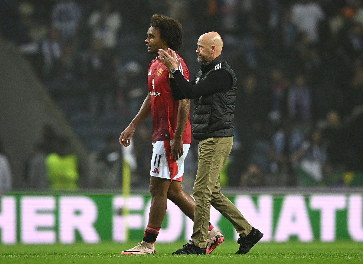 Erik ten Hag avec Joshua Zirkzee
