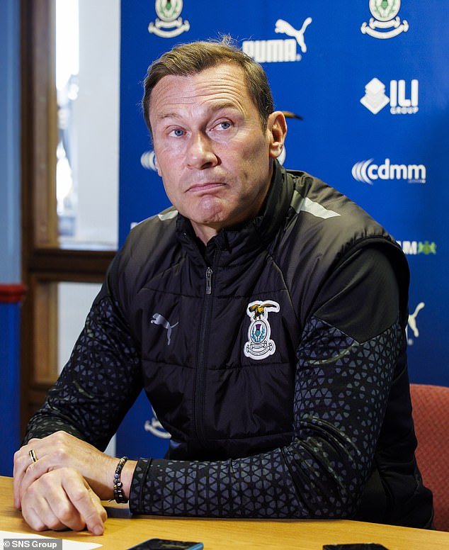 Duncan Ferguson espère aider le club écossais en difficulté financière