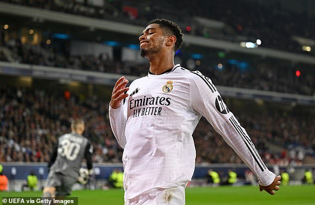 Jude Bellingham avec l'équipe d'Angleterre