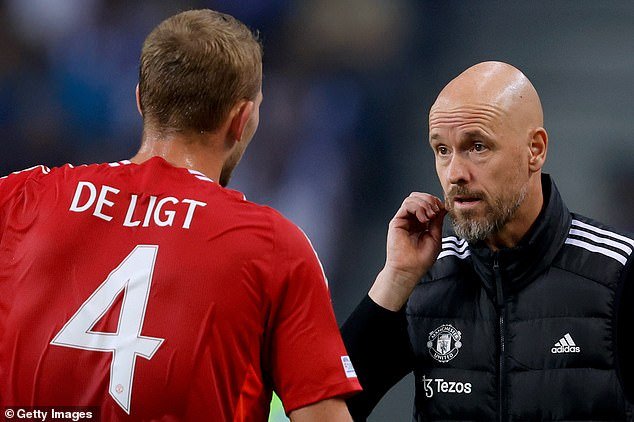 Emery a loué Ten Hag malgré sa récente mauvaise passe