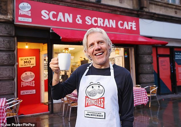Jimmy Bullard encourage les hommes à être plus ouverts concernant leur santé mentale.