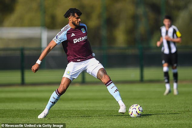 Tyrone Mings a commencé pour Aston Villa contre Newcastle United dans un match U21 samedi