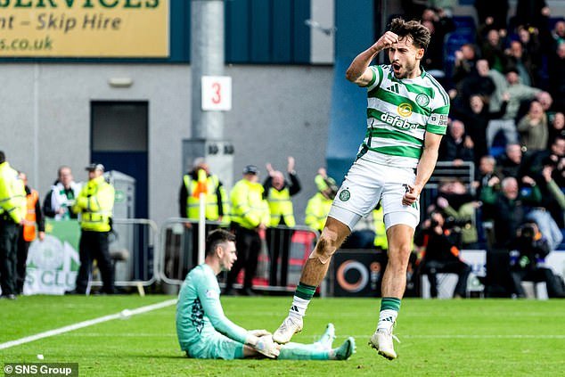 Kuhn joyeux après son but