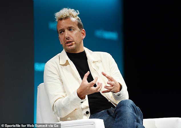 Des sources affirment que le directeur sportif de la BBC, Alex Jay-Kelski, est mécontent de certains commentaires de Lineker sur son podcast