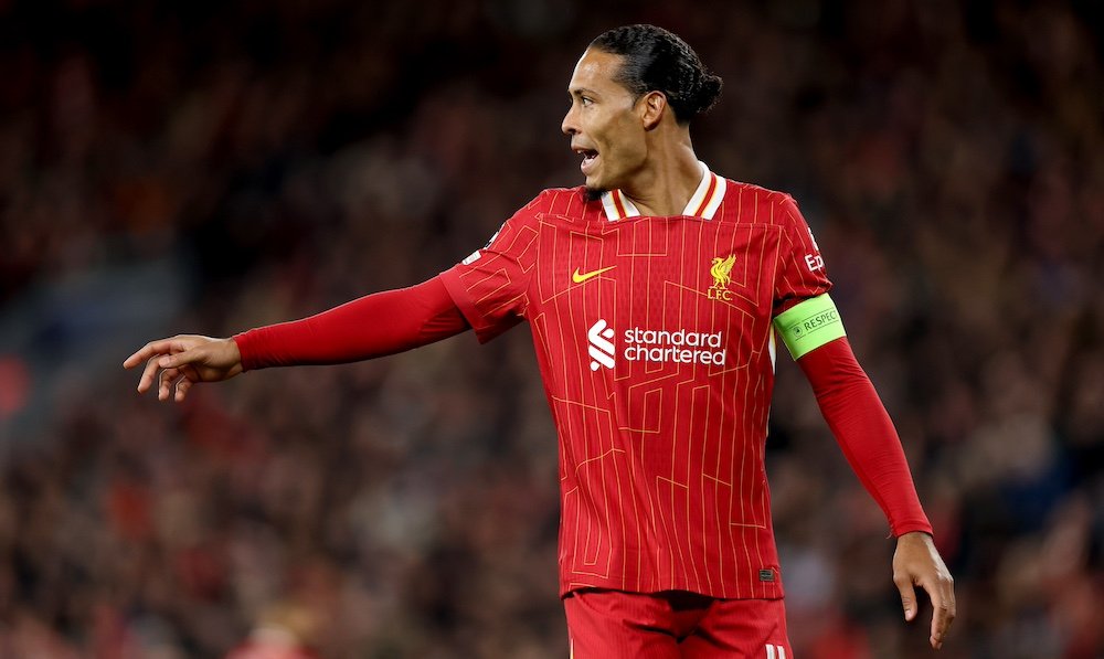 Virgil Van Dijk a dit à ses amis qu'il veut signer un nouveau contrat avec Liverpool.