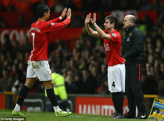 Il a remplacé Cristiano Ronaldo lors de son premier match en 2009 après avoir rejoint pour 7 millions d'euros