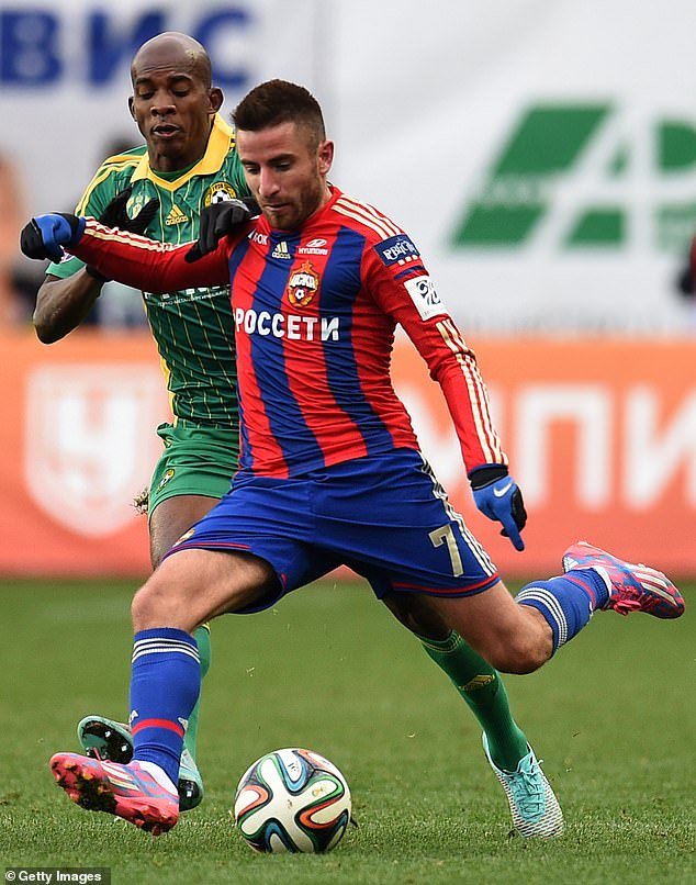 Il a été nommé parmi les 33 meilleurs joueurs de la Premier League russe pendant trois saisons consécutives