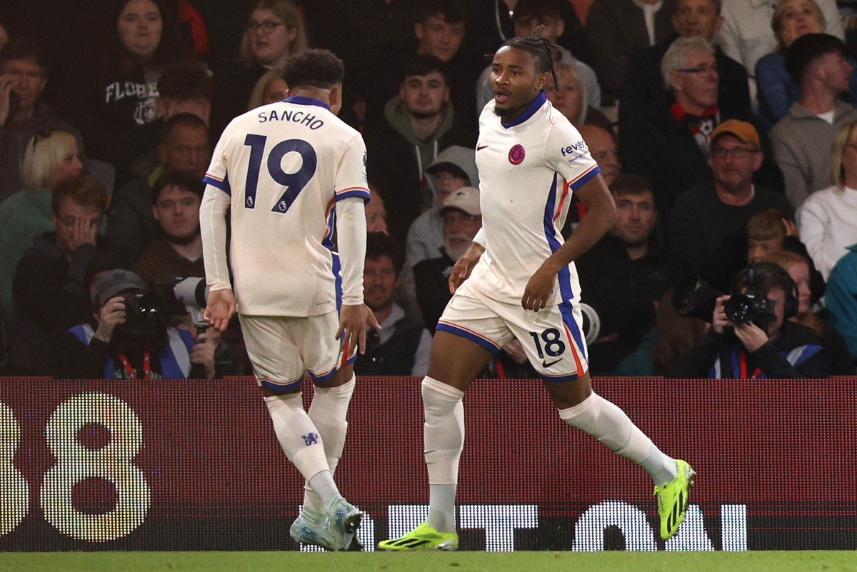 Christopher Nkunku urged to leave Chelsea