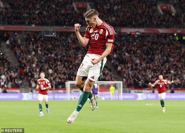 Roland Sallai marque pour la Hongrie