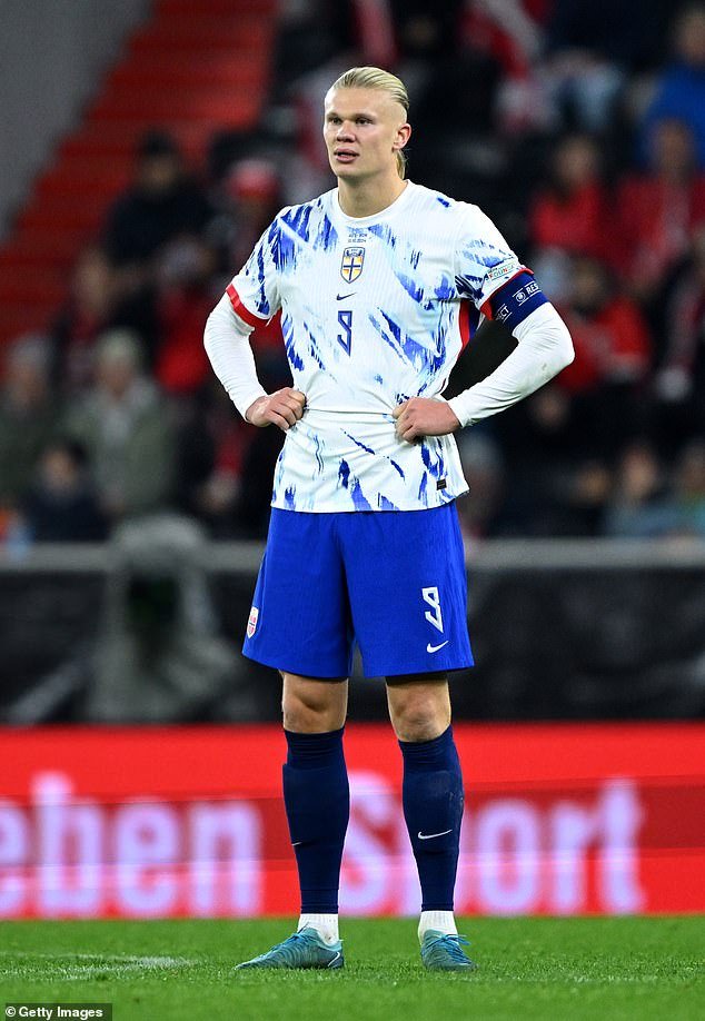 Erling Haaland a pris le capitanat pour ce match