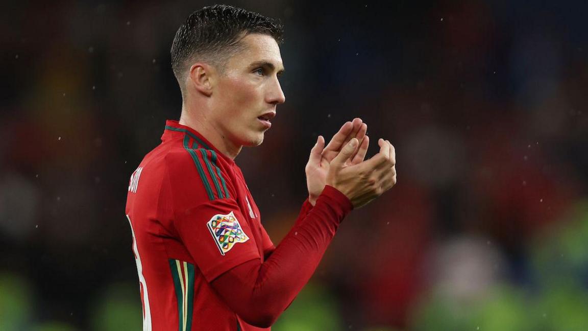 Harry Wilson applaudit les fans gallois