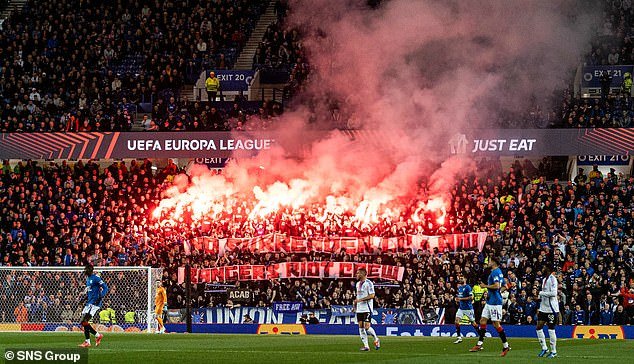 Rangers amende UEFA pour pyrotechnies