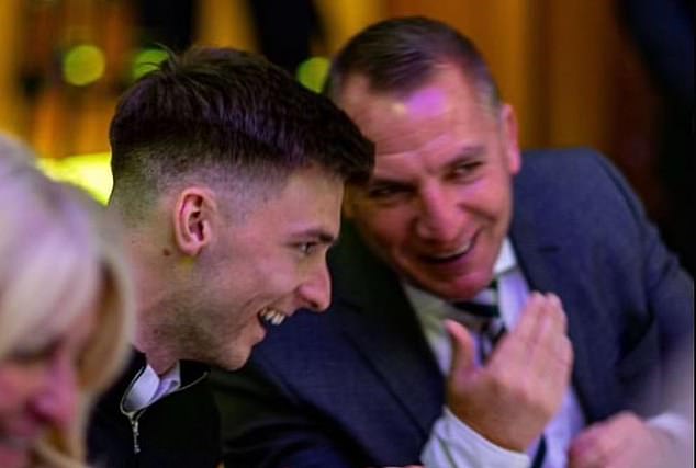 Tierney et Rodgers en conversation au gala de la Fondation Celtic à Londres