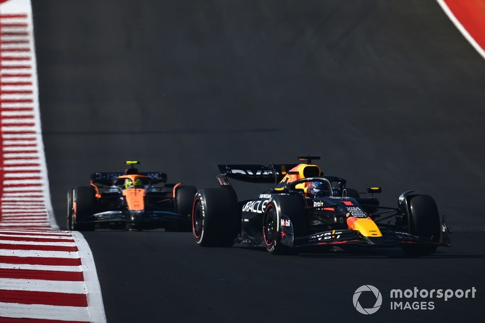 Max Verstappen, Red Bull Racing RB20, Lando Norris, McLaren MCL38