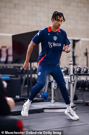 Leny Yoro, un espoir du football européen