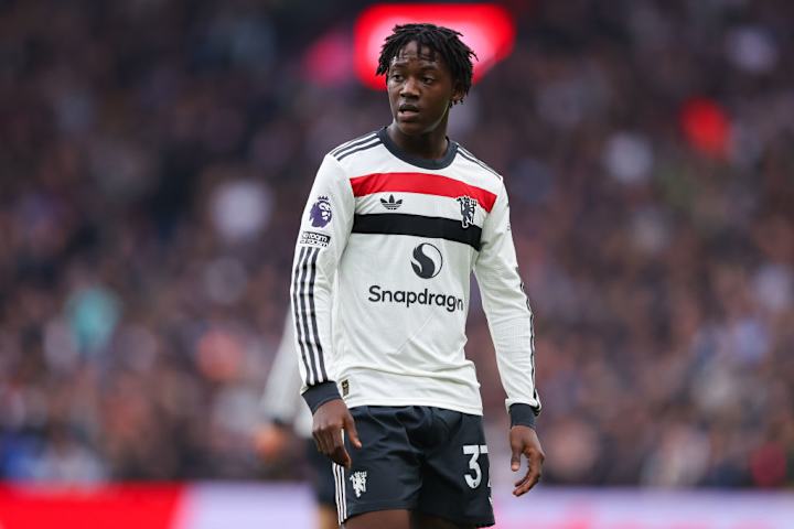 Kobbie Mainoo au milieu de terrain