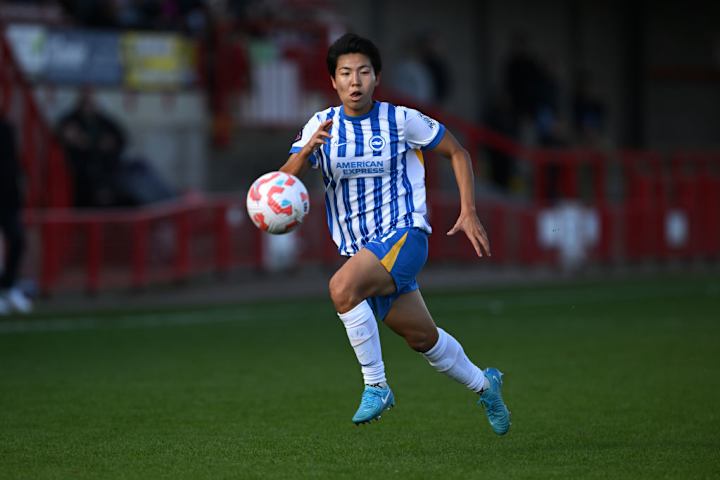 Kiko Seike en action pour Brighton