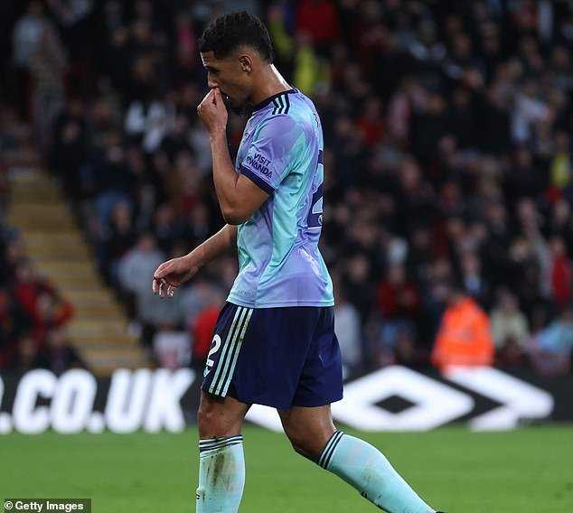 Last week at Bournemouth, William Saliba produced a reckless tackle on Evanilson and was sent off