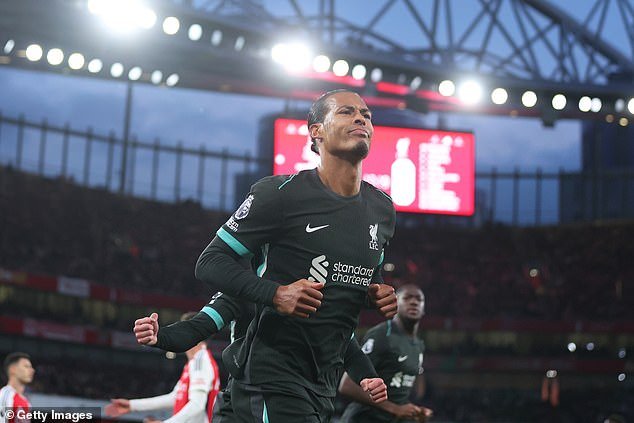 Van Dijk célèbre son but pour Liverpool