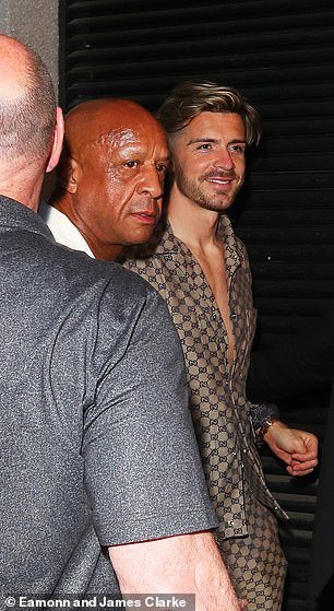 Jack Grealish a fait la fête jusqu'à l'aube dans une tenue Gucci.