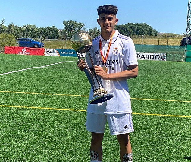 José Antonio Reyes López avec son père