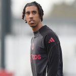 Leny Yoro s'épanouit à Manchester United grâce à ses coéquipiers