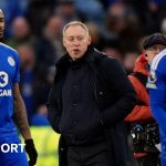 Steve Cooper critique l'arbitre après la défaite de Leicester