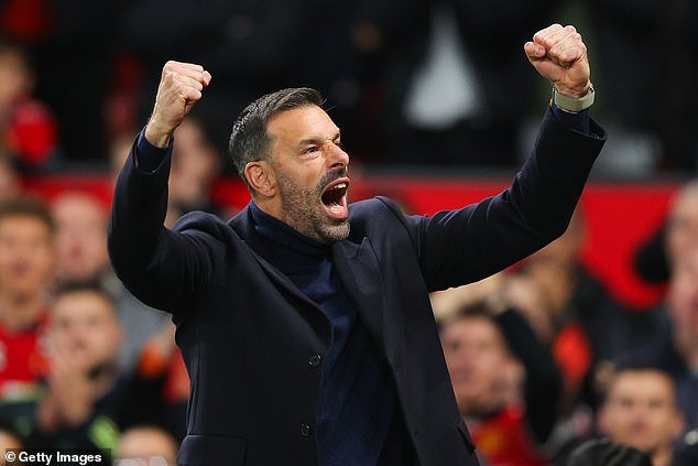 Ruud van Nistelrooy, entraîneur intérimaire de Manchester United après le départ d'Erik ten Hag