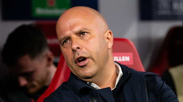 Slot a expliqué la situation du latéral gauche à Liverpool