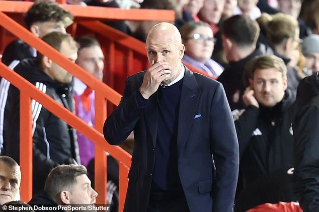 Philippe Clement lors d'un match contre Aberdeen