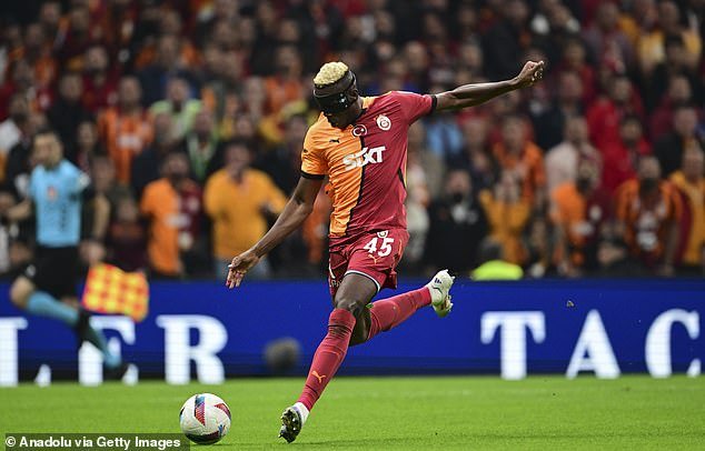 Galatasaray espère négocier la clause libératoire d'Osimhen