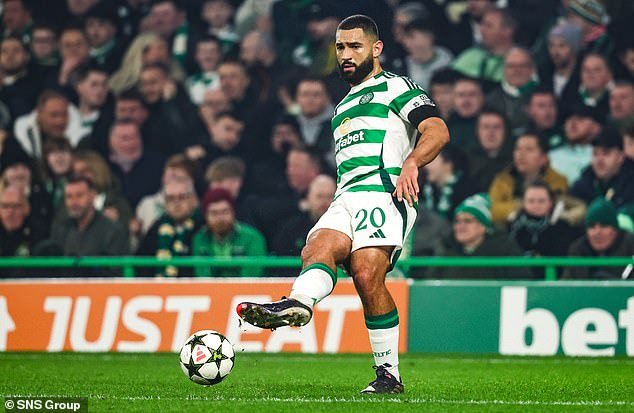 Cameron Carter-Vickers solide en défense.