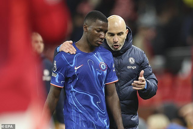 Amélioration de Moises Caicedo