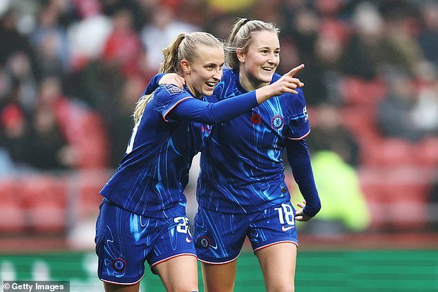 Chelsea poursuit son parcours parfait avec une victoire 3-0 sur Liverpool