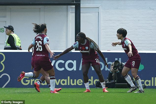 West Ham décroche enfin sa première victoire de la saison contre Leicester